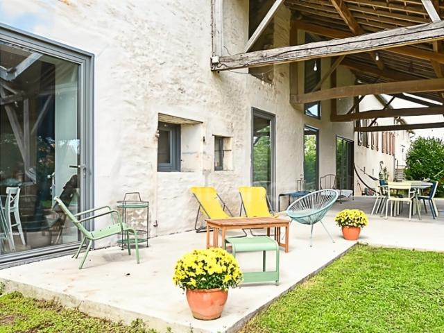Maison de caractère à vendre 13 pièces
