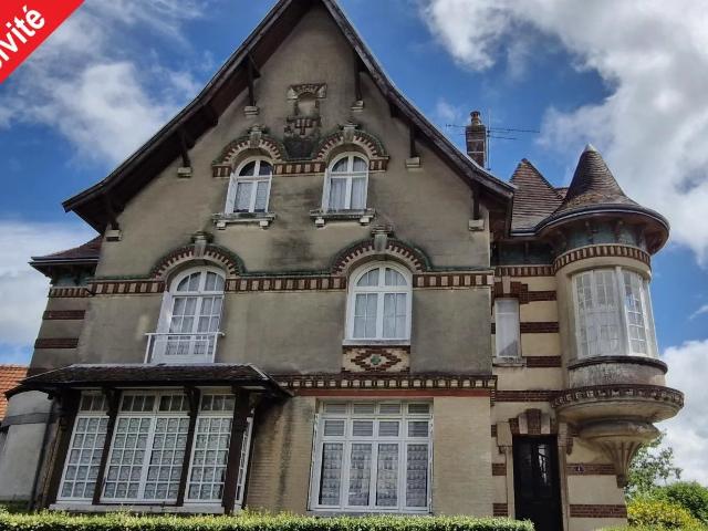 Maison de caractère à vendre 261 m² 7 chambres garage dé