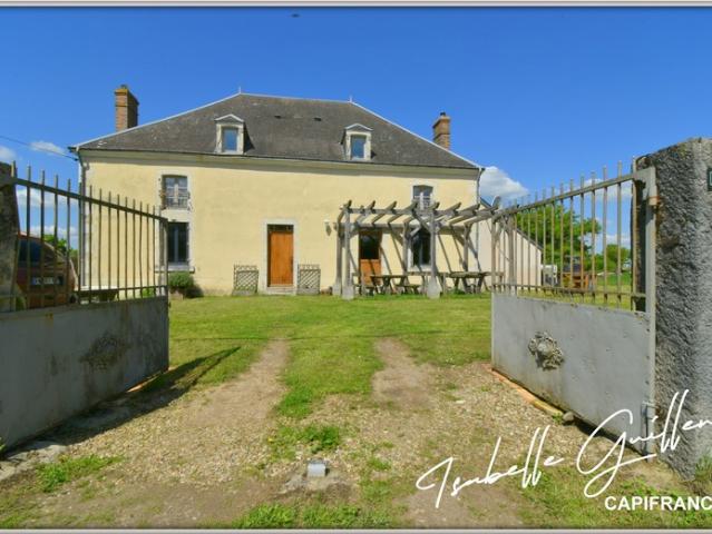 Maison de caractère à vendre 7 pièces MAISONNAIS 18