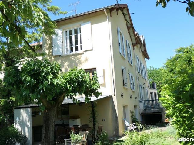 Maison de caractère année 30 230m² habitables projets de vie multiples
