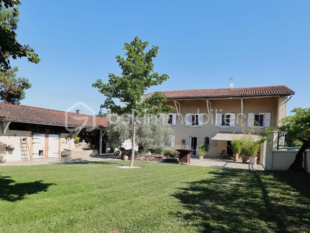 Maison de caractère – Bâtisse ancienne rénovée avec goût