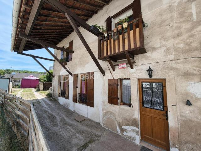 Maison de caractère – Beaux volumes, 3 chambres et jardin