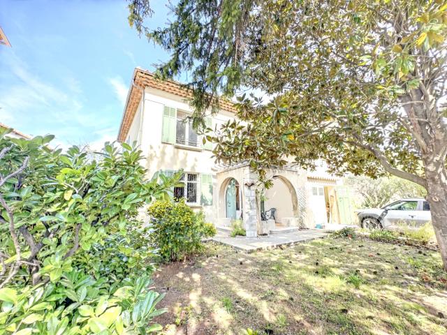 Maison de caractère dans le centre d'Aix en Provence