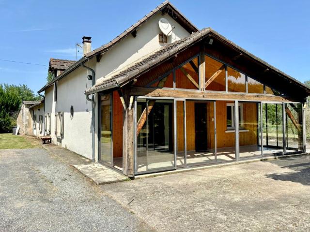 Maison de caractère de 177m2 avec grange et fort potentiel