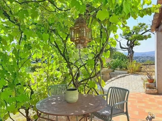 Maison de caractère de 1789 8pièces vue panoramique GRASSE