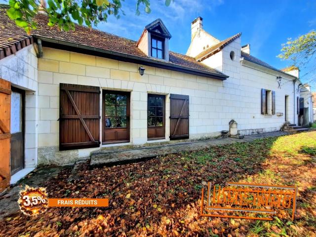 Maison de caractère de 110m² en pierre de taille avec garage. 110m² Loches