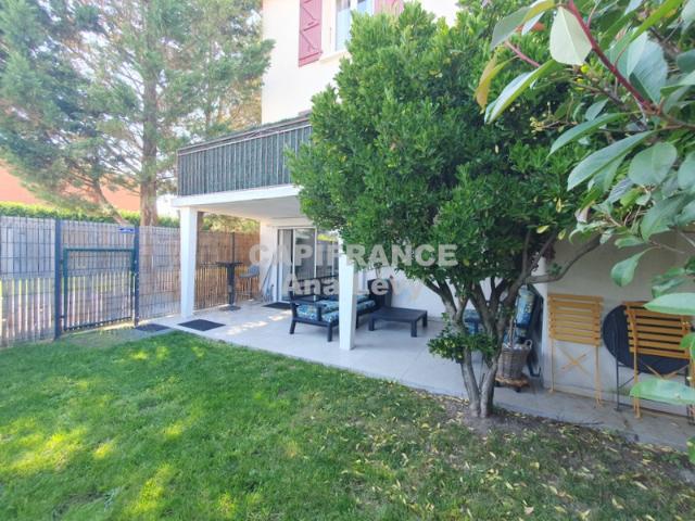 Maison 165m², garage aménagé en studio, parcelle de plus de 1100m²