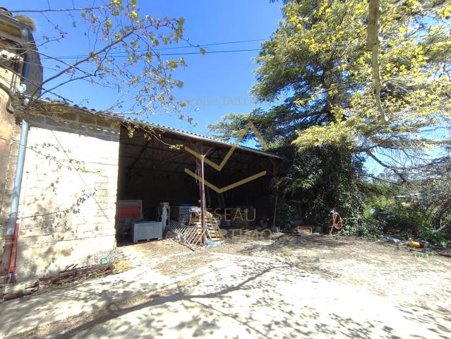 Maison de caractère et hangar sur 4 500m2 96m² Cavaillon
