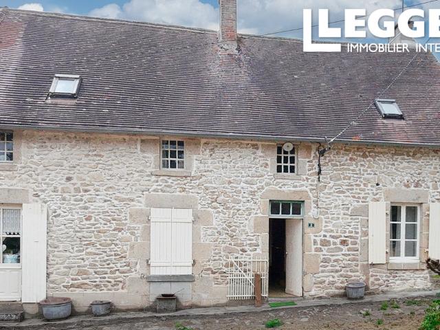 Maison de caractère et terrain attenant pour chevaux