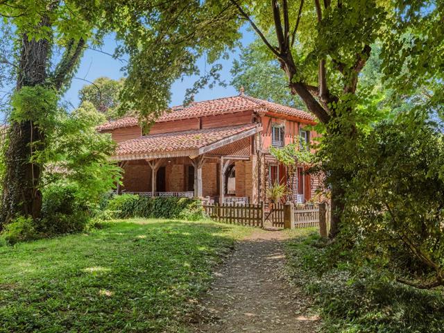 Maison de caractère écologique avec vue remarquable et accès. 210m² Lombez