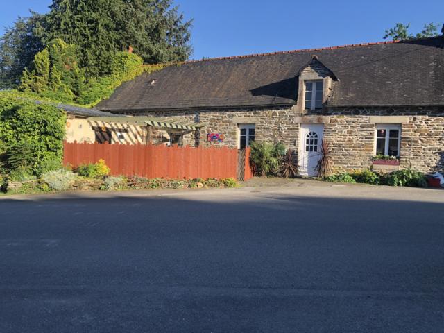 Maison de caractère en pierre 115 m2 Jardin 673 m2 Ter