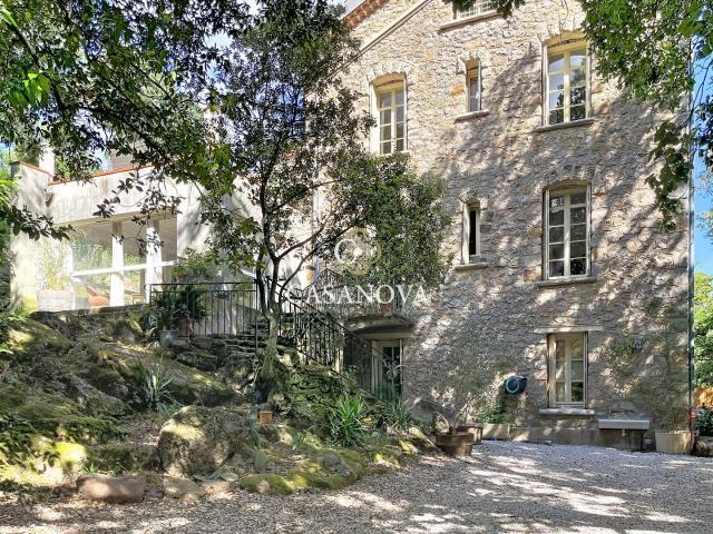 Maison de caractère en pierre 1920 restaurée, 300 m² habitab. 300m² Clermont l'Hérault
