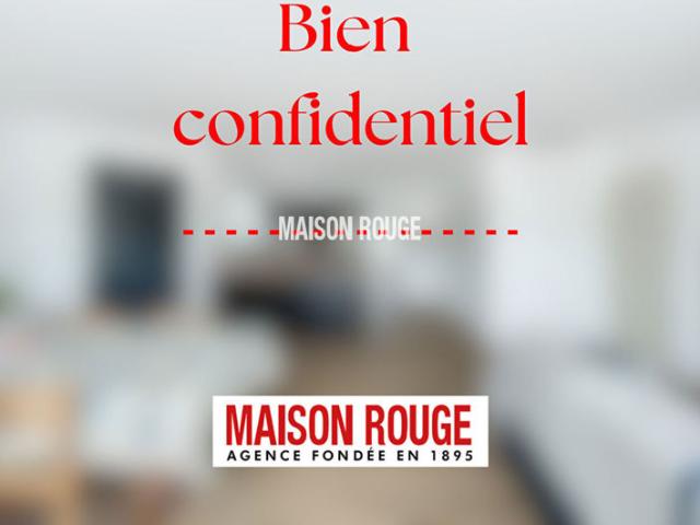 Maison de caractère en pierre à vendre à Saint Suliac avec jardin, terrasse et garage en plein coeur du bourg