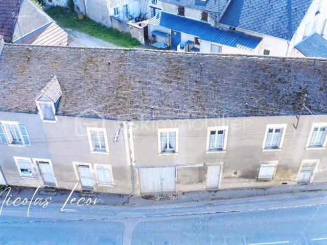 Maison de caractère en pierre de 185 m²