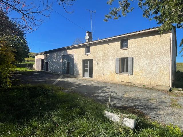 Maison de caractère en pierre, quatre chambres, avec grand j. 175m² Monségur