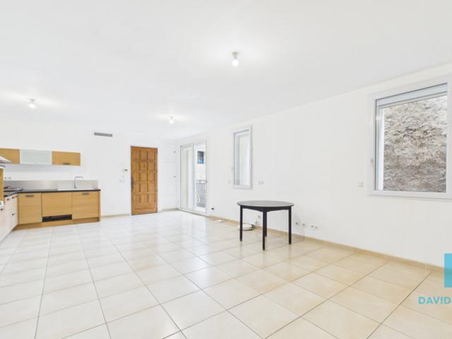 Maison de caractère entièrement rénovée avec prestations de