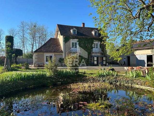 Maison de caractère, idéal pour les amoureux de nature, de grand