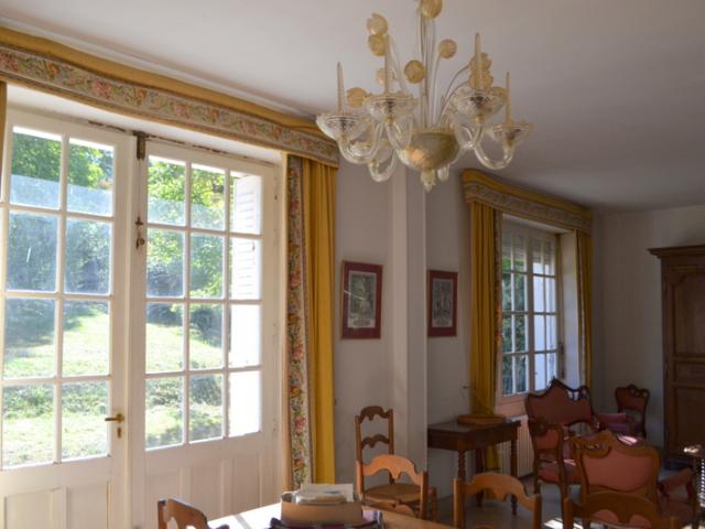 MAISON DE CARACTERE PROCHE CENTRE LA ROCHE POSAY