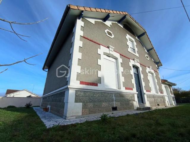 Maison de caractère R+1 de 166m²
