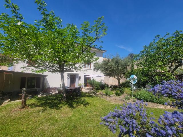 Maison de caractère rénovée 214 m2 Terrain 1490 m2 Saint Sorlin en Valloire