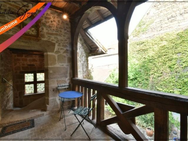 Maison de caractère rénovée avec vue sur la prieurale et jar. 215m² Souvigny