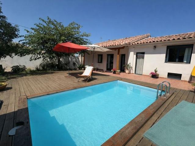 Maison de caractère rénovée avec piscine 100m² Issel