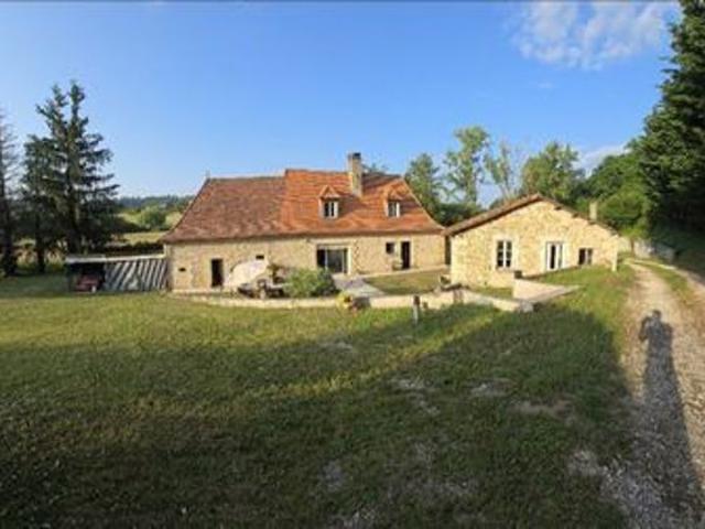 Maison de caractère rénovée sur un grand terrain à