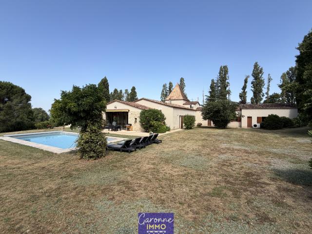 Maison de caractère sur 2.3 hectares