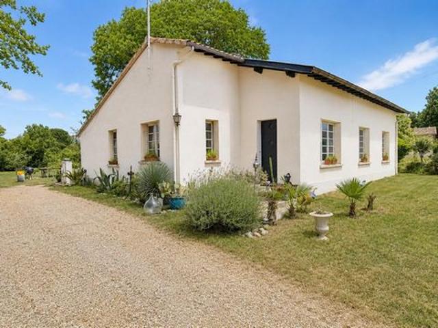 Maison de caractère sur terrain de 1300 m² divisible