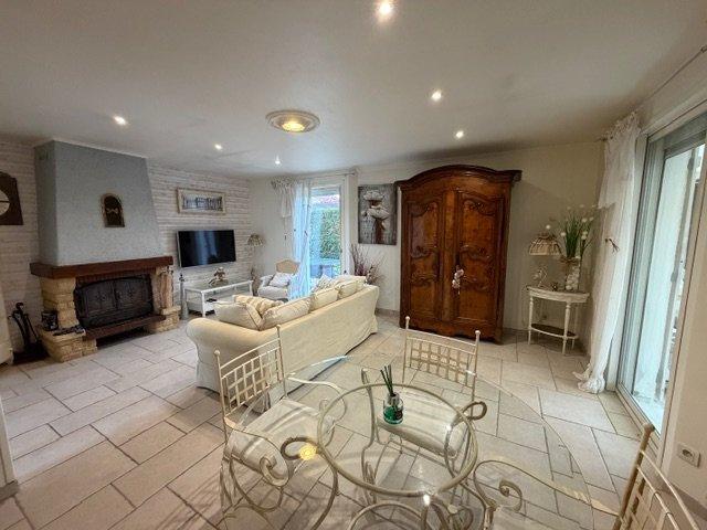 Maison de caractère secteur Veauche – 147 m² sur terrain clos et arboré de 810 m²