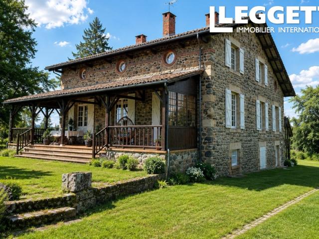 Maison de caractère sereine, 6,65 ac, vues remarquables, gîte à rénover, retour sur le marché refus prêt