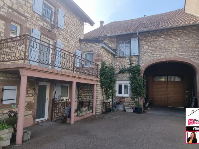 Maison de caractère très soignée avec sa grange CLASSE D