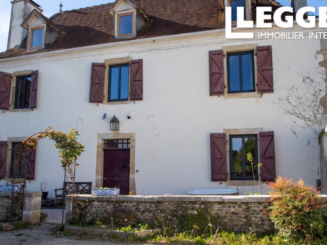Maison de caractère XVIIIe sur le Chemin de Saint Jacques – Chambres d’hôtes avec vue Pyrénées
