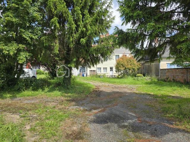 Maison de caractère 147 m² + Grange de 100 m² au sol – Fort potentiel – Verderel 60112