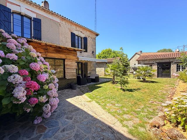 Maison de caractère 157m² Etouars