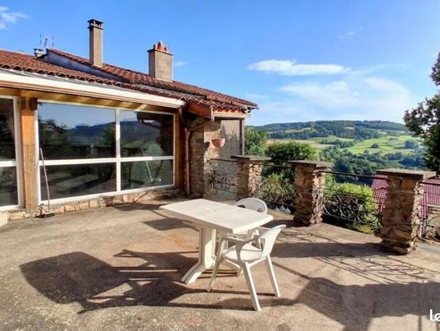 Maison de caractere 160 m2 avec dependances de 300 m2