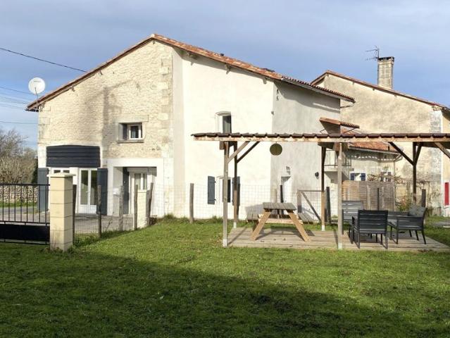 MAISON DE CARACTERE