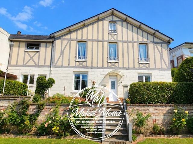 Maison de caractère 115 m² – 4 chambres, jardin clos, double garage en cœur de Caudebec en Caux