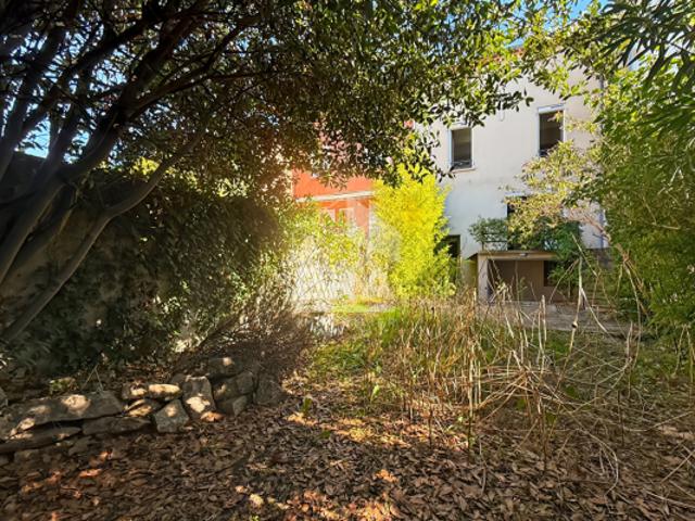 Maison de caractère 132 m² 3 chambres Garage et cave Saint Cannat centre