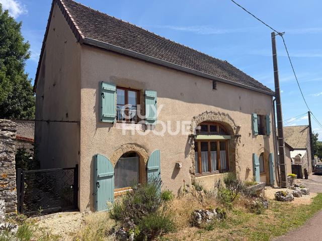 Maison de caractère 135m2 avec jardin et grange 135m² Aluze