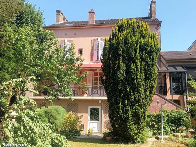 Maison de caractère 278 m² | Centre ville Auxerre | Jardin 1100 m²
