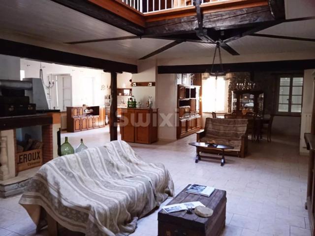 Maison de Caractère 200m² + Appartement.90m²