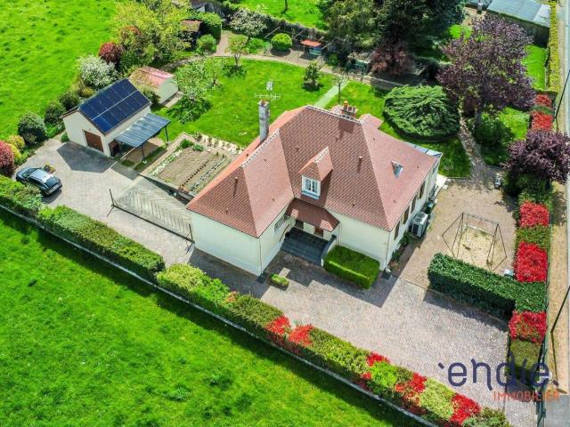 Maison de caractère 207 m2 pour une famille ou profession libéra