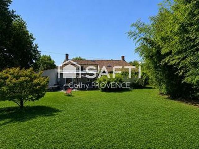 Maison de caractère 219m² Aubigny Les Clouzeaux