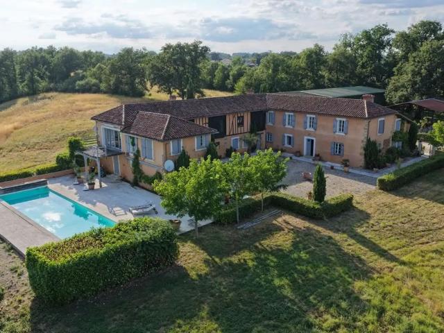 Maison de caractère 452m ² 452m² Auch