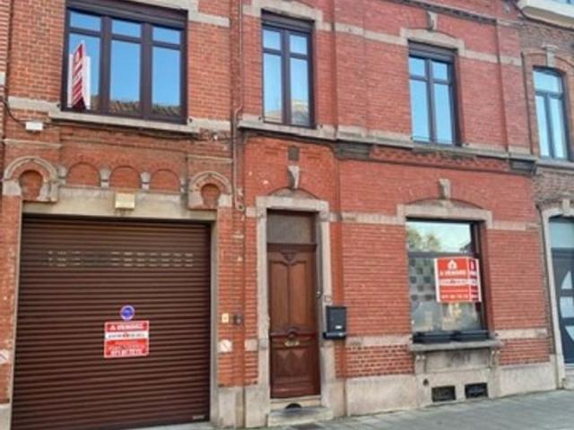 MAISON DE CARACTERE, 5 CHAMBRES, ENTREPOT DE 140 M2