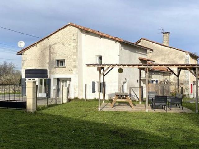 MAISON DE CARACTERE