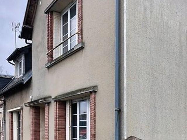 Maison de centre ville face gare SNCF