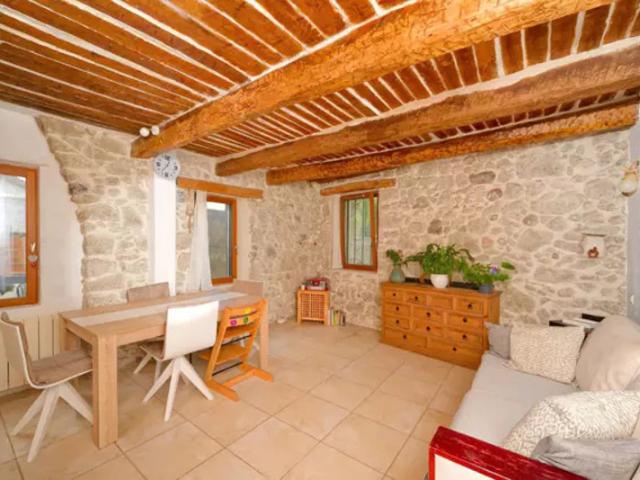Maison de charme atypique avec cave sur Villeneuve loubet