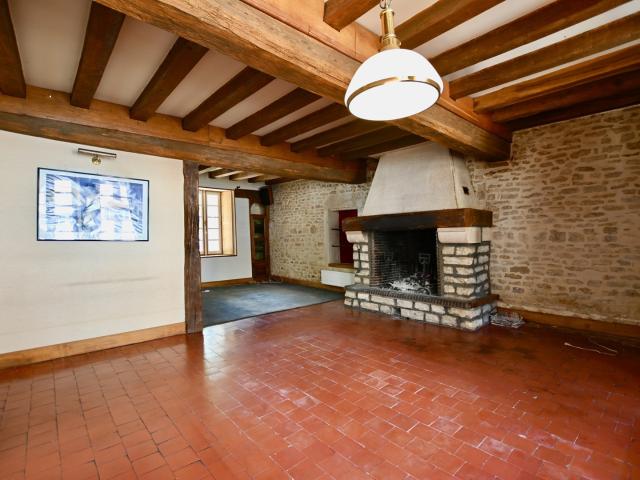 Maison de charme au cœur de l’Isle sur Serein Idéal résidence familiale ou investissement locatif